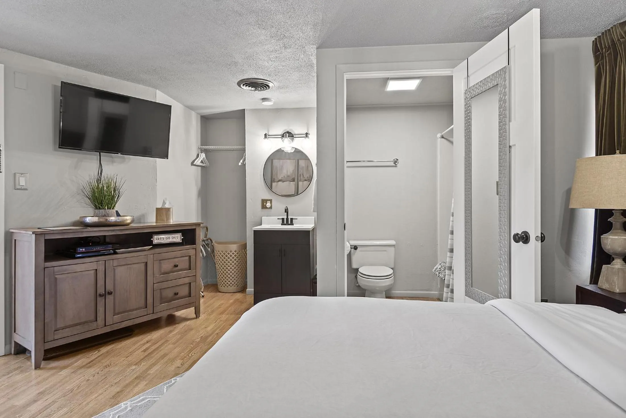 Bed in Black Forest Inn Bed & Breakfast