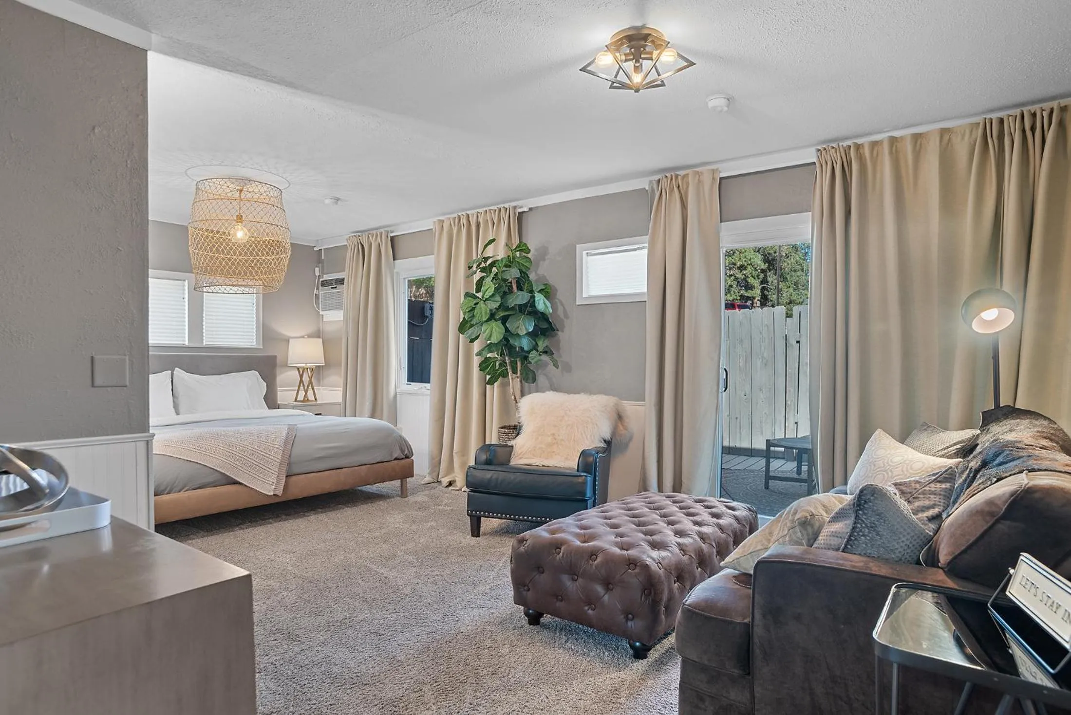 Bed in Black Forest Inn Bed & Breakfast