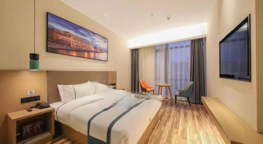 Bed in City Comfort Inn Wuhan Optics Valley Technology Exhibition Center