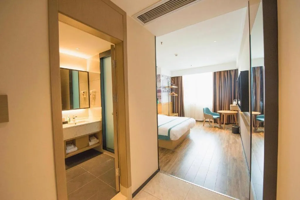 Bed in City Comfort Inn Zhongxiang Mochou Avenue