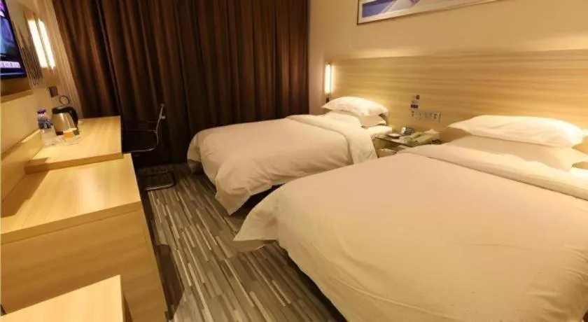 Bed in City Comfort Inn Dalian Changxin Dao Santang Commercial Street