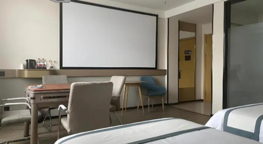 Bed in City Comfort Inn Chenzhou Rucheng