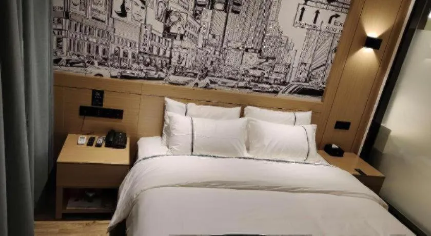 Bed in City Comfort Inn Chenzhou Rucheng