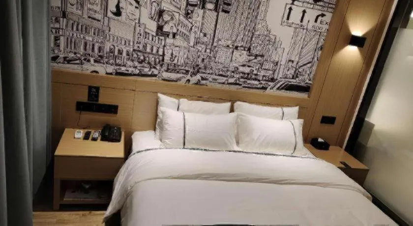 Bed in City Comfort Inn Chenzhou Rucheng