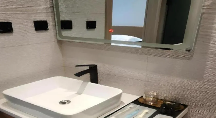 Green Tree Inn Express Huainan Xiejiaji District Orient Guangji Hospital