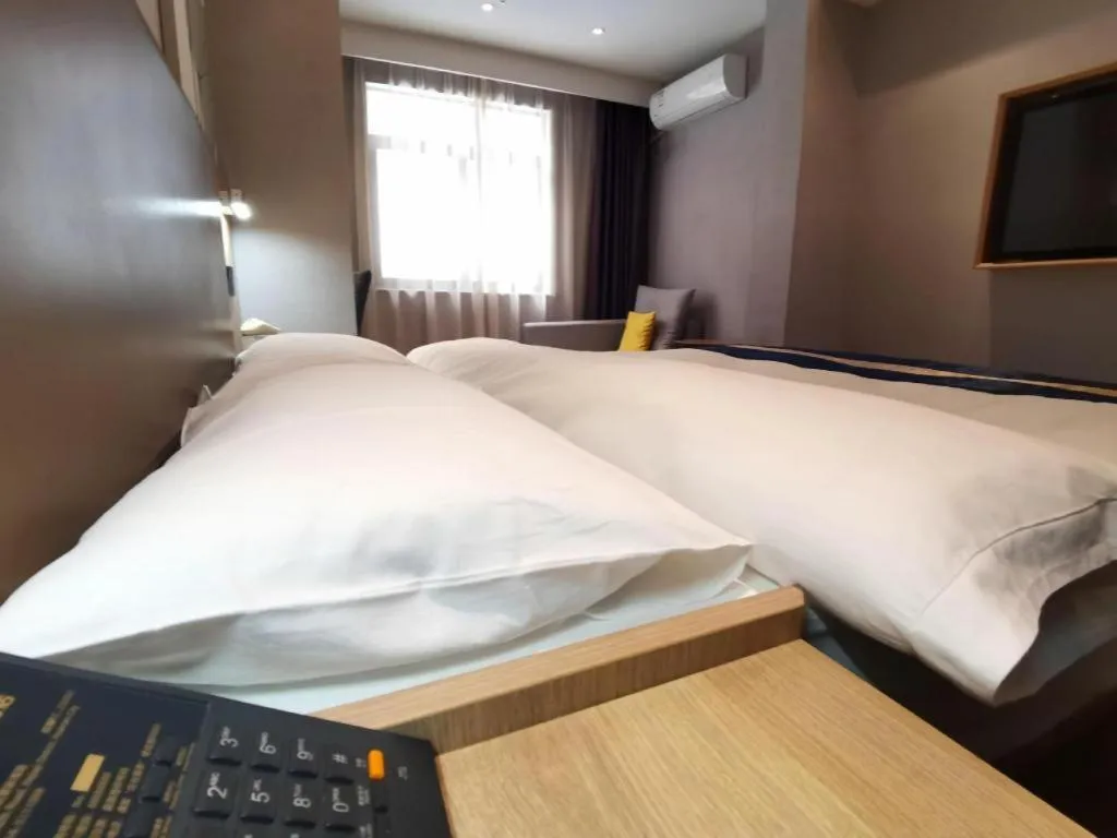Bed in Green Tree Inn Express Huainan Xiejiaji District Orient Guangji Hospital