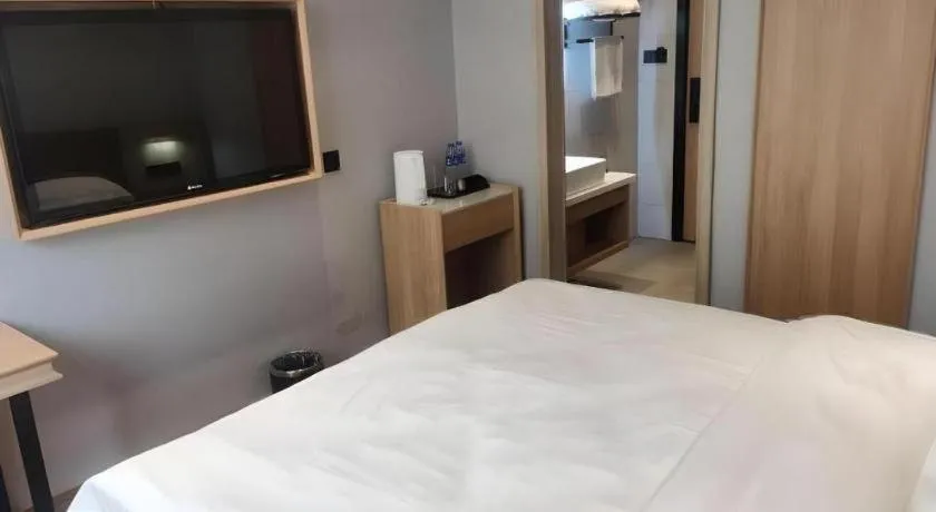 Bed in Green Tree Inn Express Huainan Xiejiaji District Orient Guangji Hospital