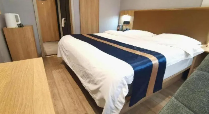 Bed in Green Tree Inn Express Huainan Xiejiaji District Orient Guangji Hospital