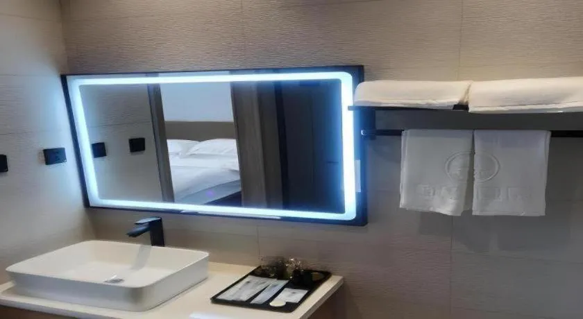 Green Tree Inn Express Huainan Xiejiaji District Orient Guangji Hospital