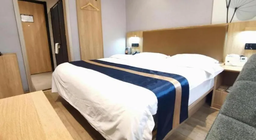 Bed in Green Tree Inn Express Huainan Xiejiaji District Orient Guangji Hospital