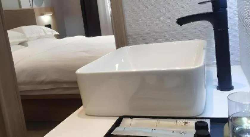 Bed in Green Tree Inn Express Huainan Xiejiaji District Orient Guangji Hospital