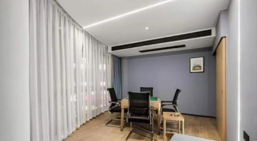 GEM Hotel Changzhou Xuejia'aoyuan North High-Speed Railway Station