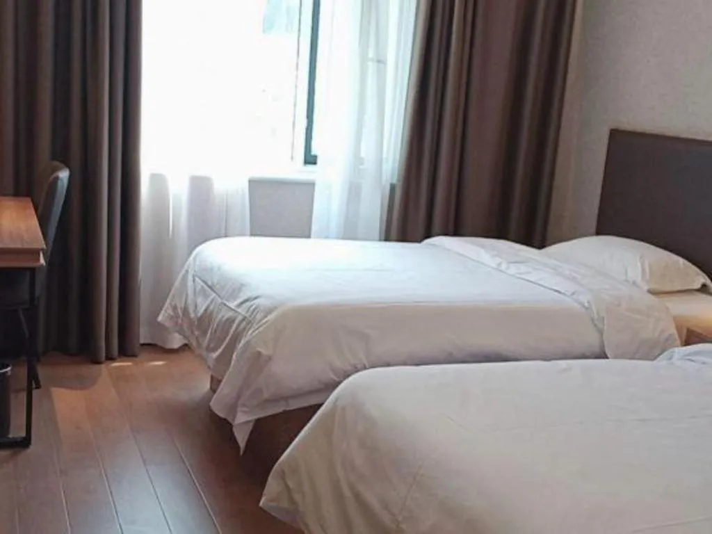 Bed in Shell Hotel Shandong Jinan Daming Lake