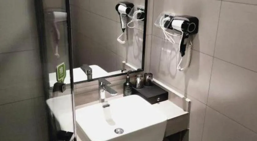 Shell Hotel Shandong Jinan Daming Lake