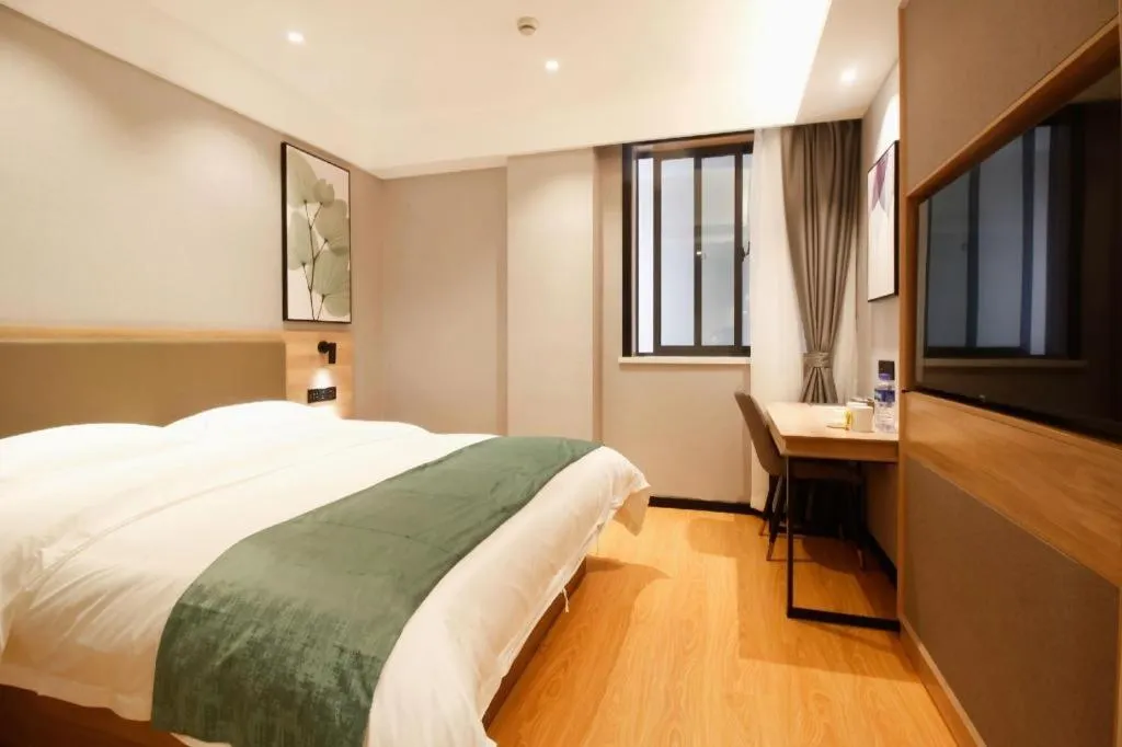 Bed in Green Tree Inn Anhui Hefei Binhu Zhuyuan Metro Station Dali Road