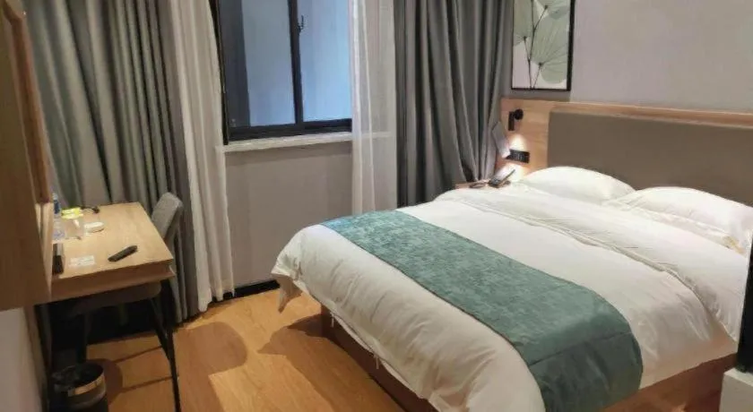 Bed in Green Tree Inn Anhui Hefei Binhu Zhuyuan Metro Station Dali Road