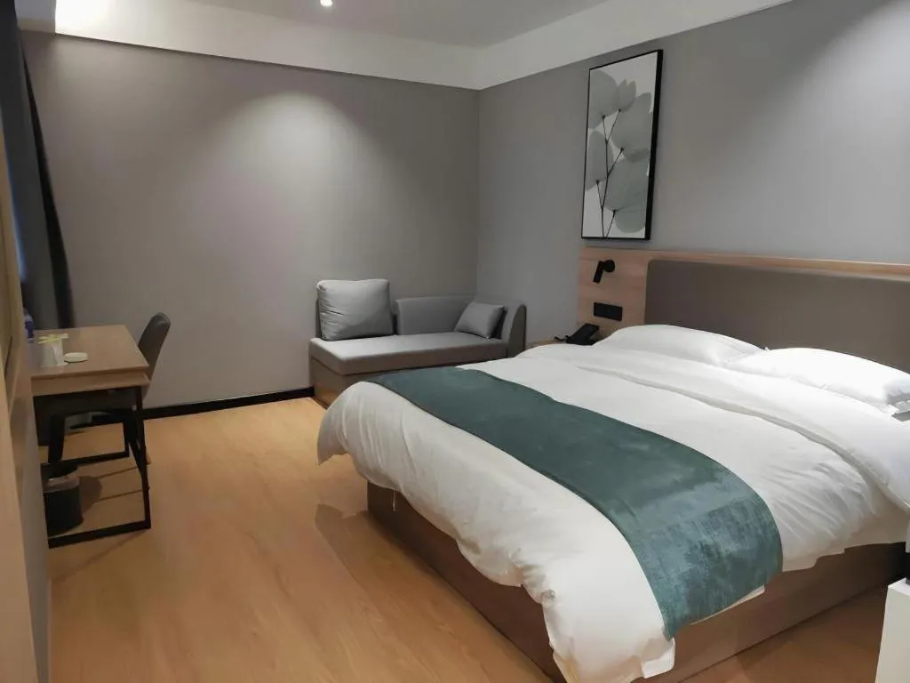 Bed in Green Tree Inn Anhui Hefei Binhu Zhuyuan Metro Station Dali Road