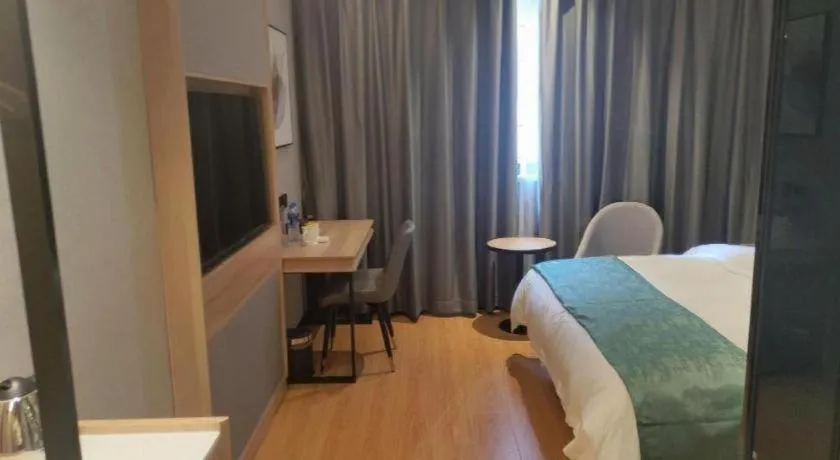 Bed in Green Tree Inn Anhui Hefei Binhu Zhuyuan Metro Station Dali Road