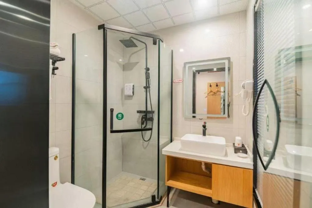 Shell Hotel Bozhou Lixin County Passenger Center