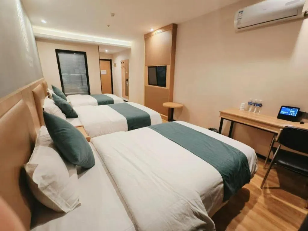 Bed in Shell Hotel Bozhou Lixin County Passenger Center