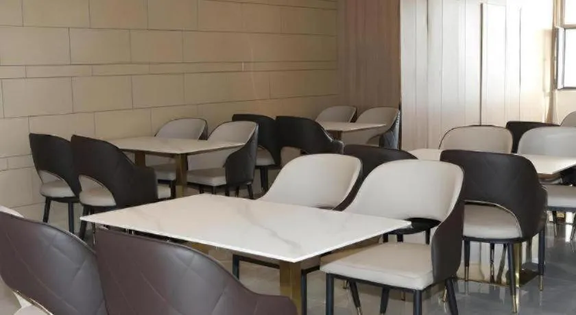 Green Tree Inn Express Inner Mongolia Ulan Qab High-Speed Railway Station