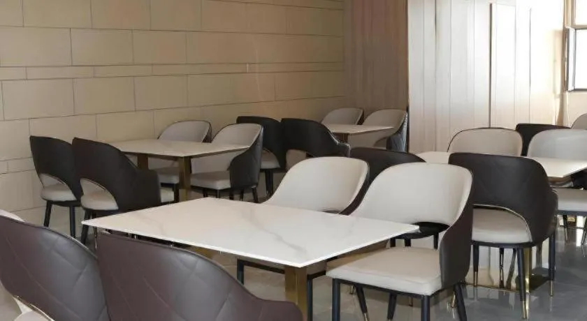 Green Tree Inn Express Inner Mongolia Ulan Qab High-Speed Railway Station