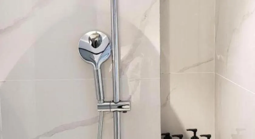 Gya Hotel Shanghai Xizang Bei Road Metro Station