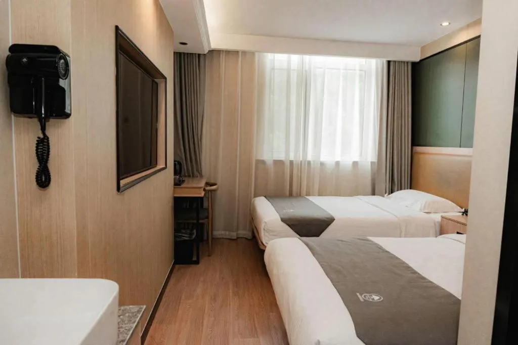 Bed in Green Tree Inn Express Tangshan Kaiping District Government