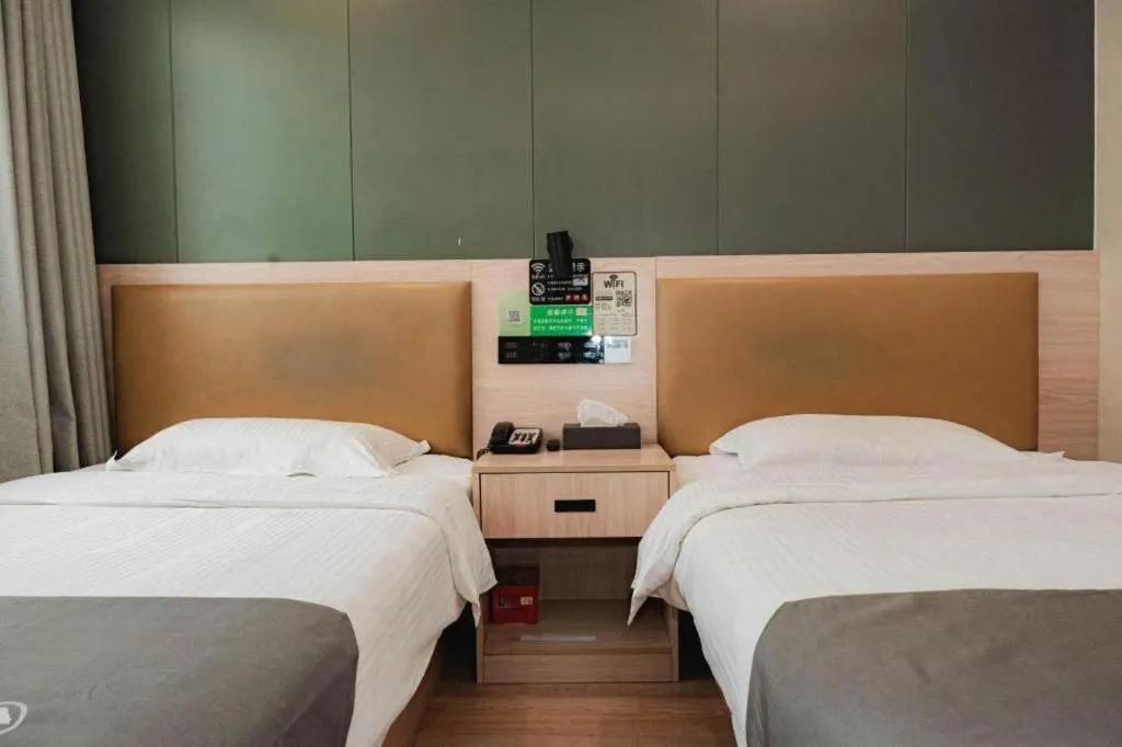 Bed in Green Tree Inn Express Tangshan Kaiping District Government