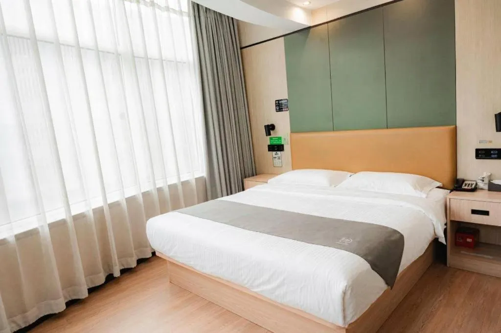 Bed in Green Tree Inn Express Tangshan Kaiping District Government