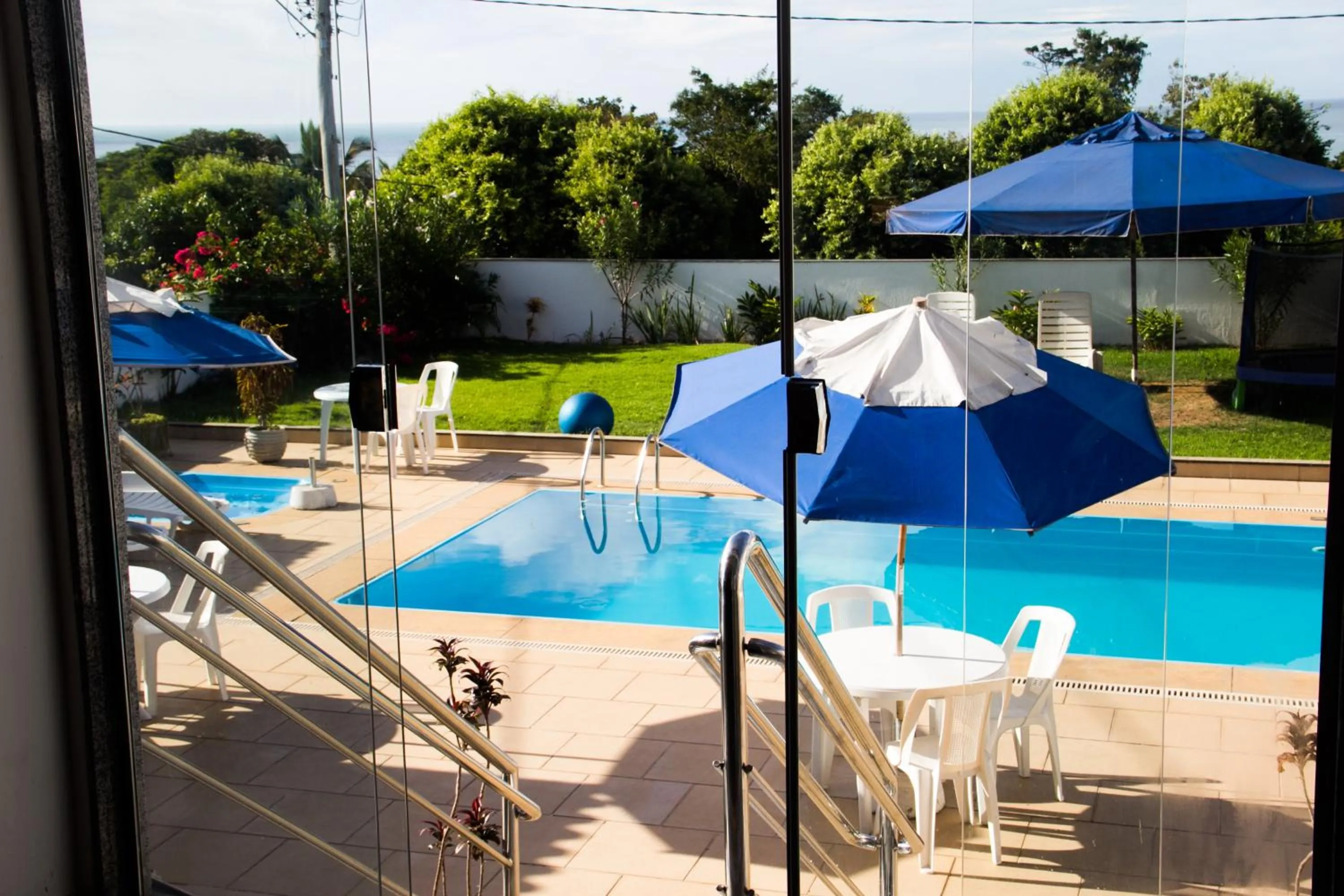 Swimming pool in Pousada das Flores