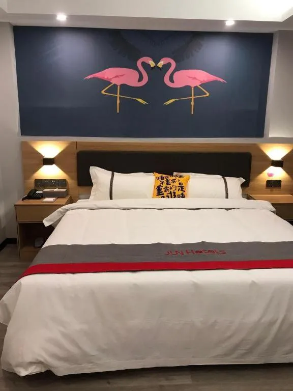Bed in Jun Hotel Guangdong Zhanjiang Xiashan South Railway Station