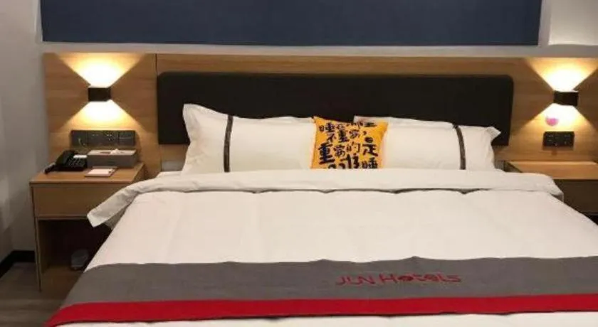 Bed in Jun Hotel Guangdong Zhanjiang Xiashan South Railway Station