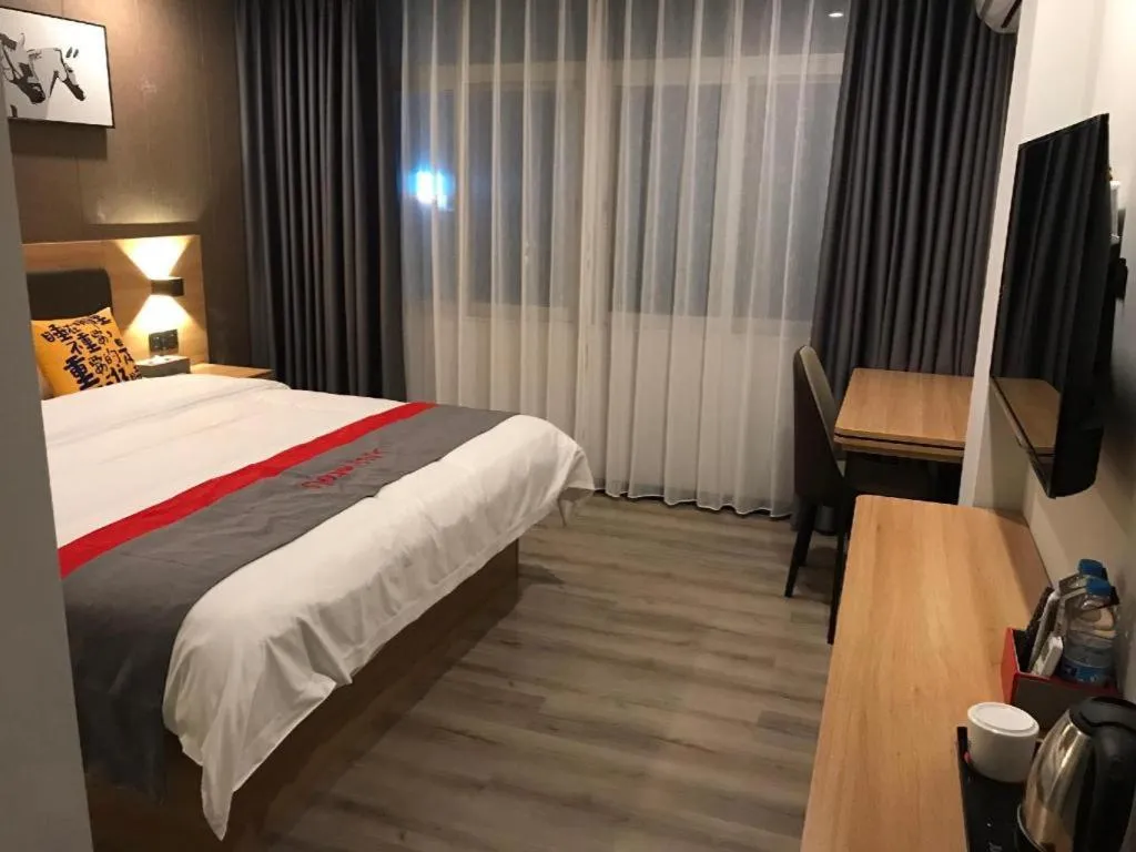 Bed in Jun Hotel Guangdong Zhanjiang Xiashan South Railway Station