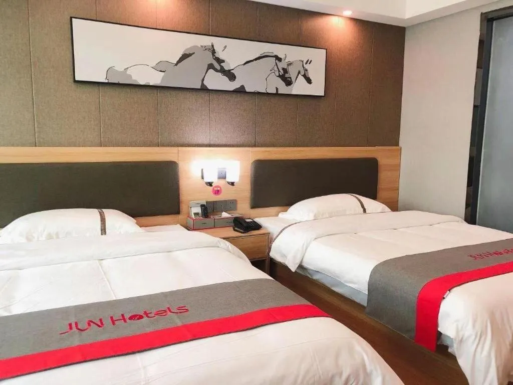Bed in Jun Hotel Guangdong Zhanjiang Xiashan South Railway Station