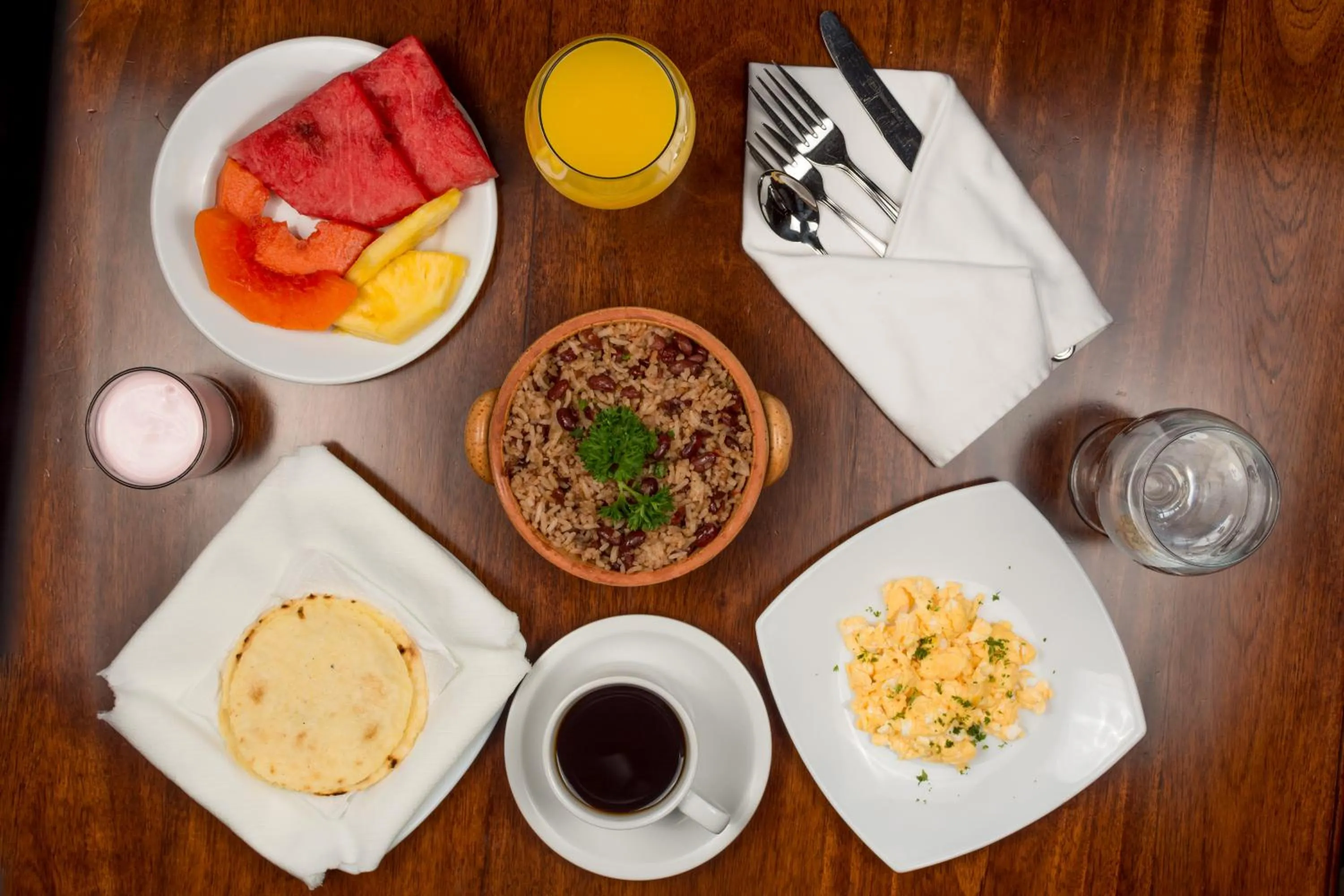 Food and drinks in Hotel El Silencio del Campo