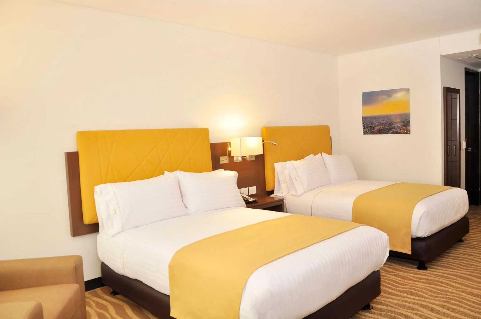 Photo of the whole room, Bed in Holiday Inn Express & Suites Bogota Zona G By IHG