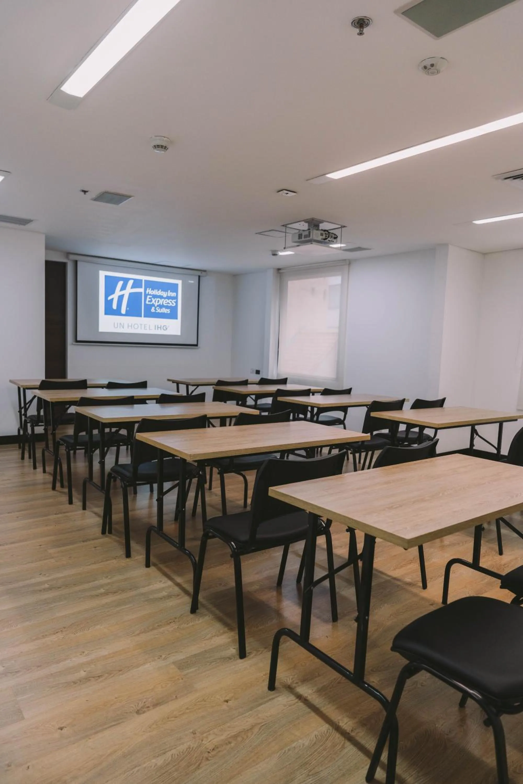 Meeting/conference room in Holiday Inn Express & Suites Bogota Zona G By IHG