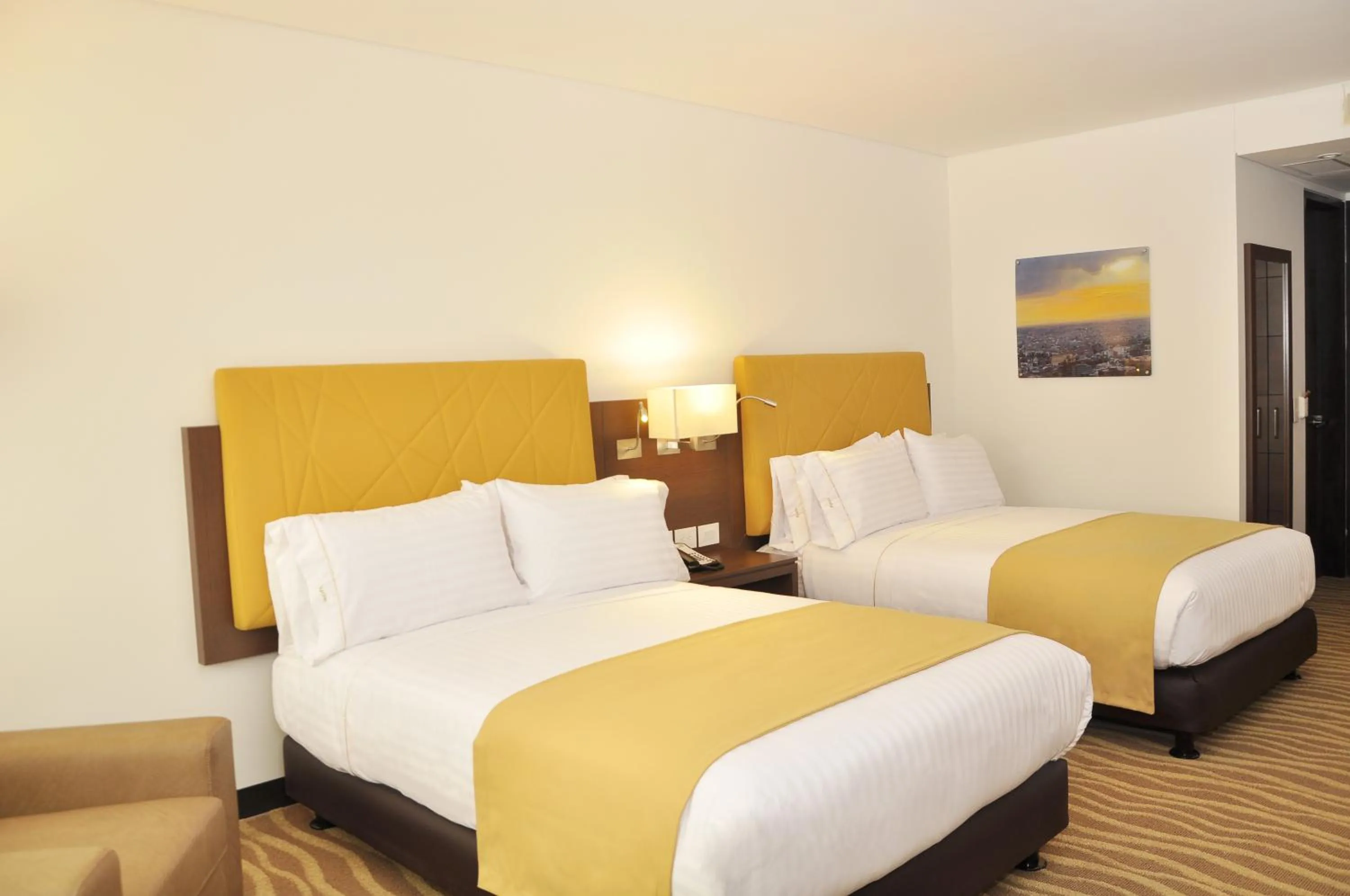 Bedroom, Bed in Holiday Inn Express & Suites Bogota Zona G By IHG
