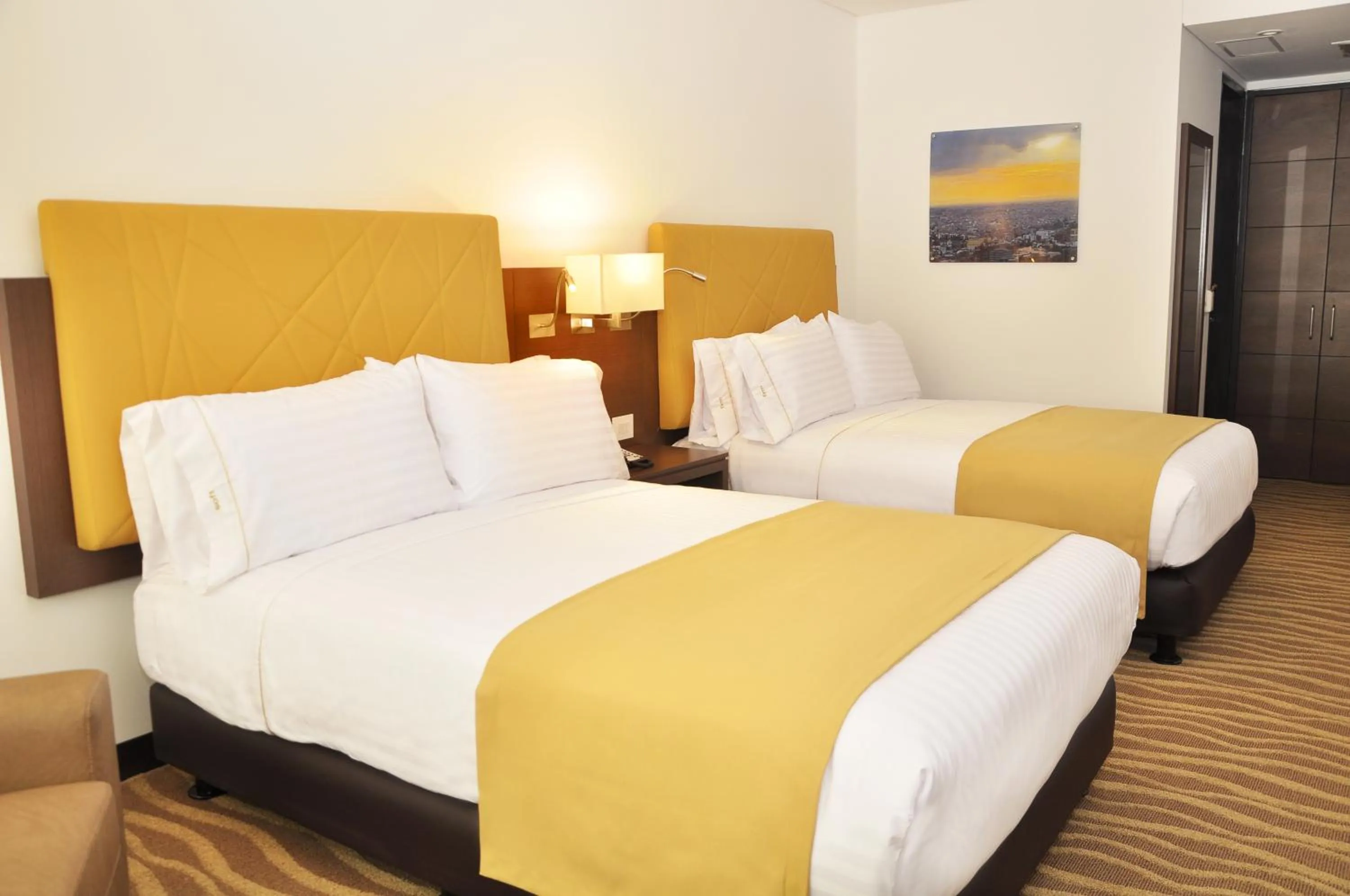 Bedroom, Bed in Holiday Inn Express & Suites Bogota Zona G By IHG
