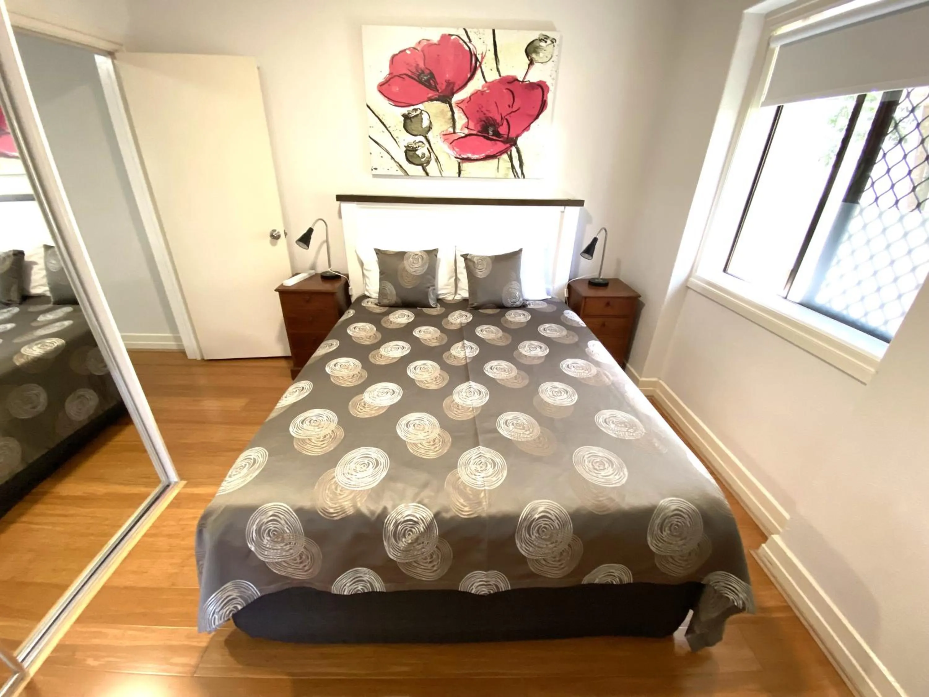 Bed in Hampton Court Apartments