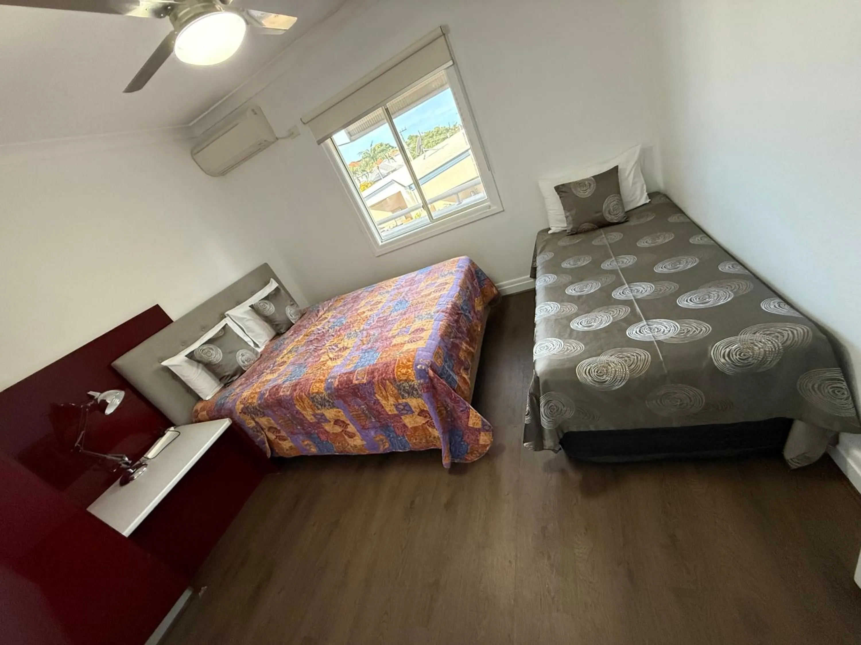 Bed in Hampton Court Apartments