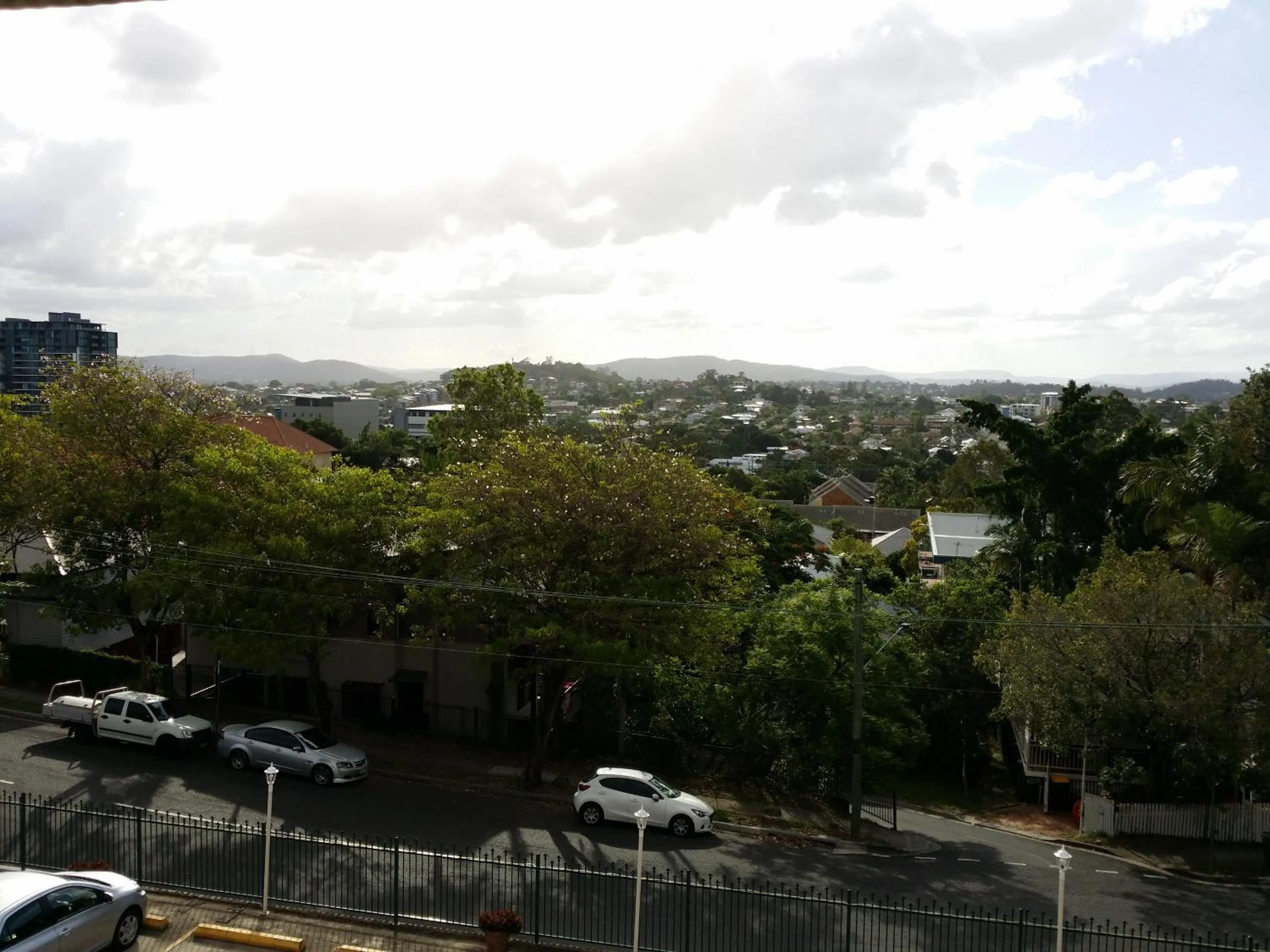 Mountain view in Hampton Court Apartments
