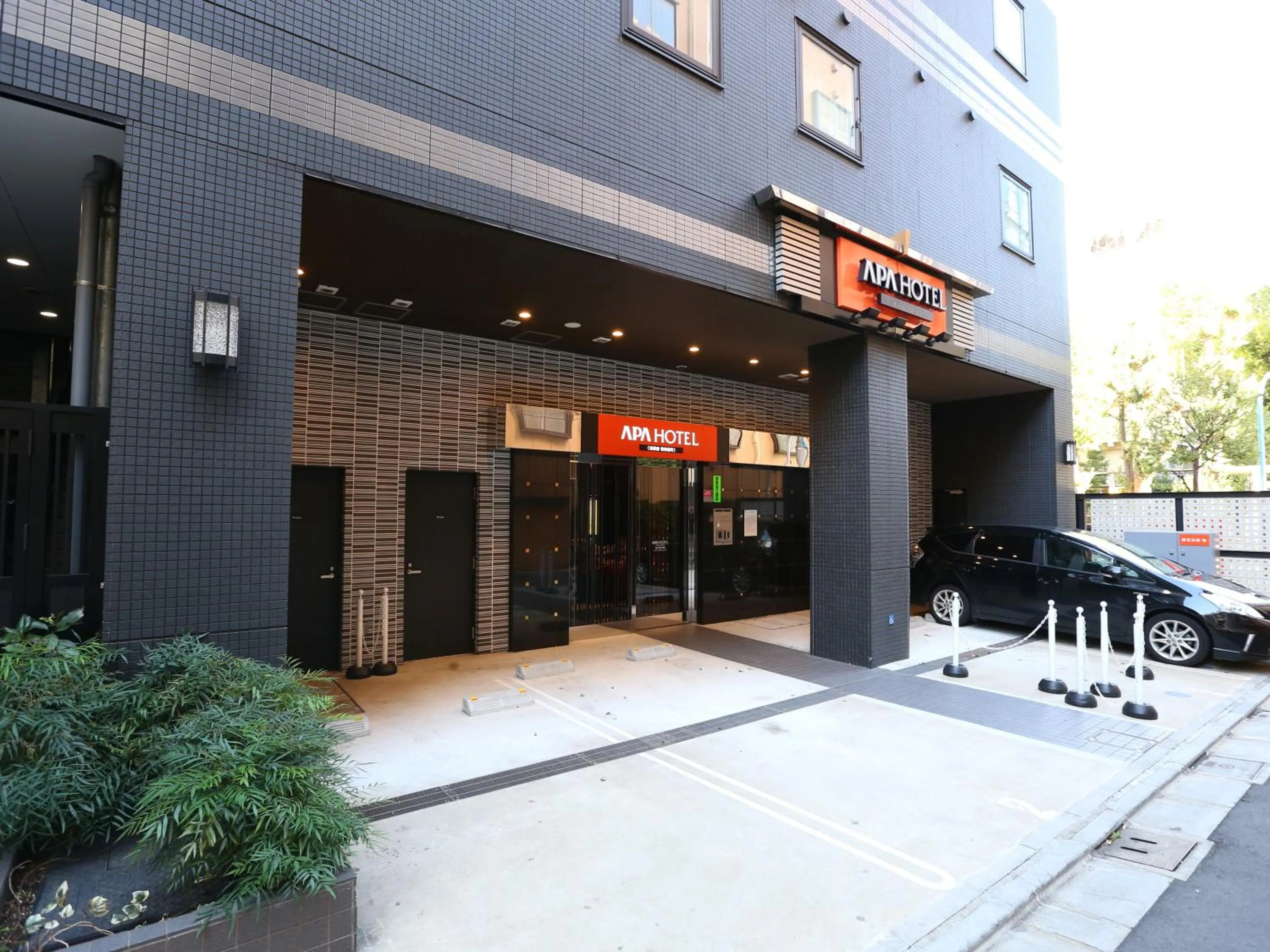 Facade/entrance in APA Hotel Higashi Shinjuku Kabukicho