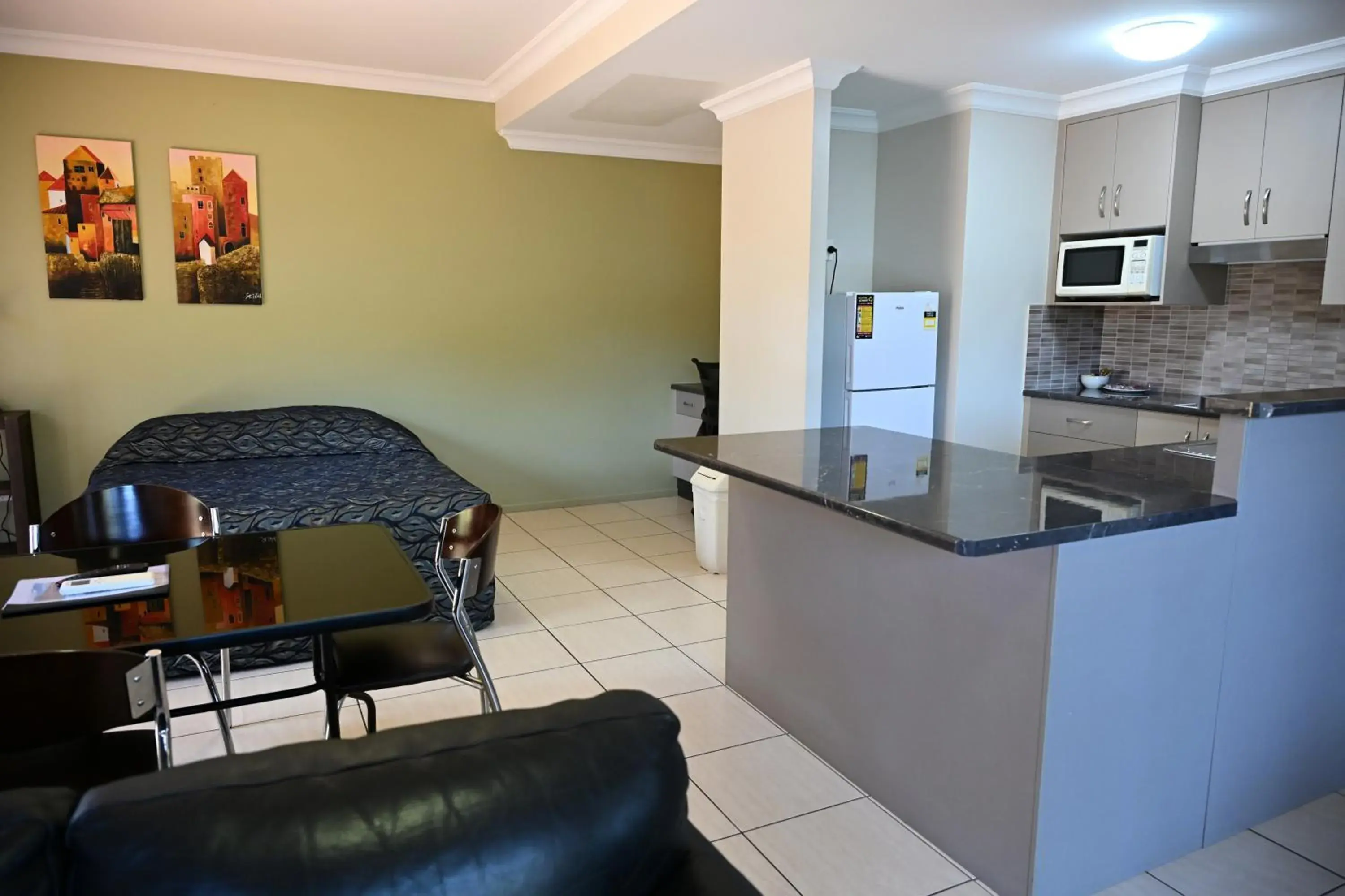 Deluxe Apartment in Western Gateway Motel and Apartments Deluxe Apartment in Western Gateway Motel and Apartments