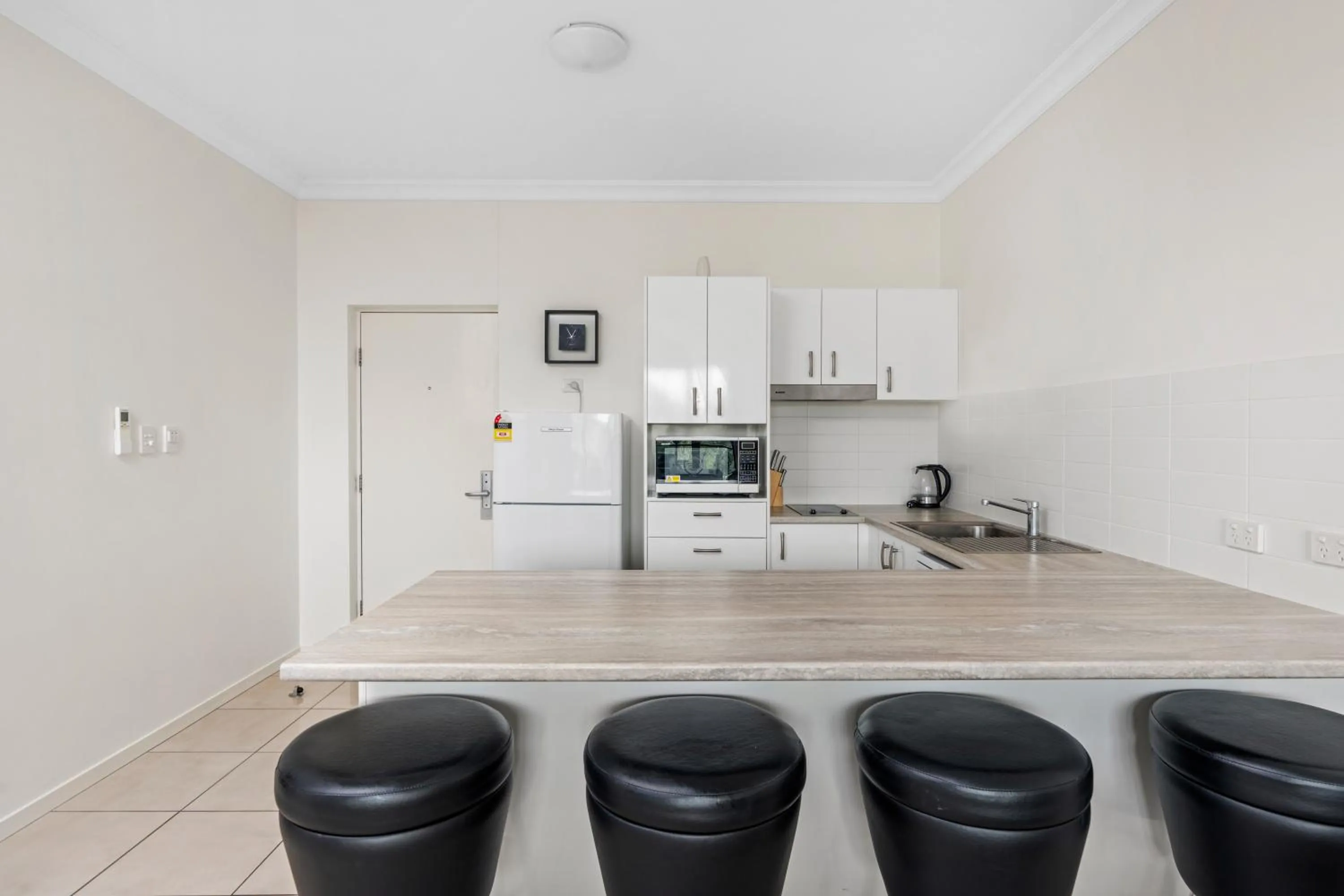 Western Gateway Motel and Apartments