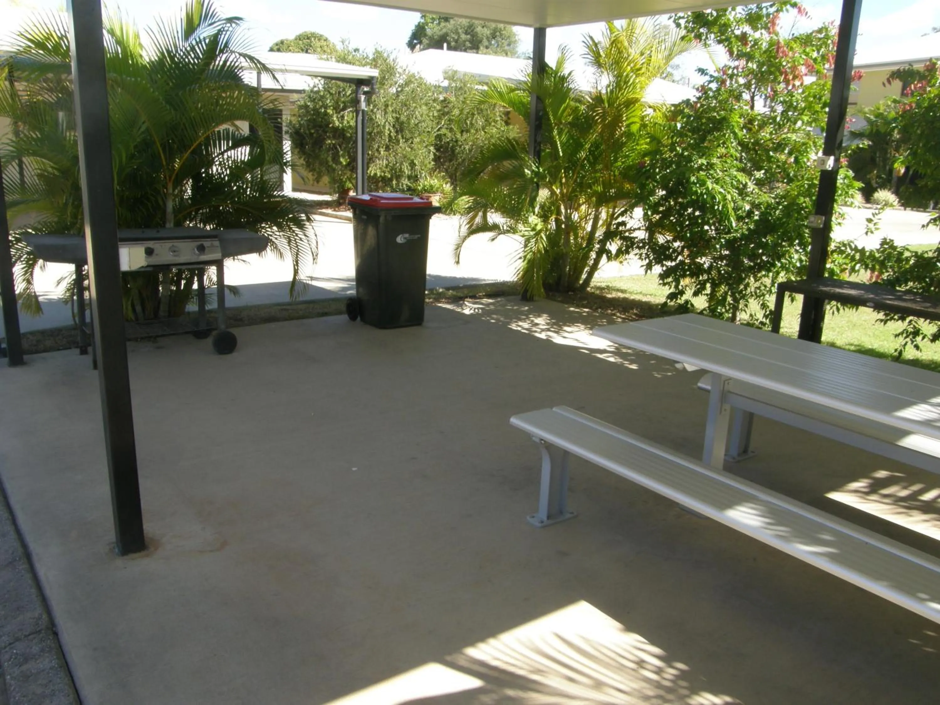 BBQ facilities in Western Gateway Motel and Apartments