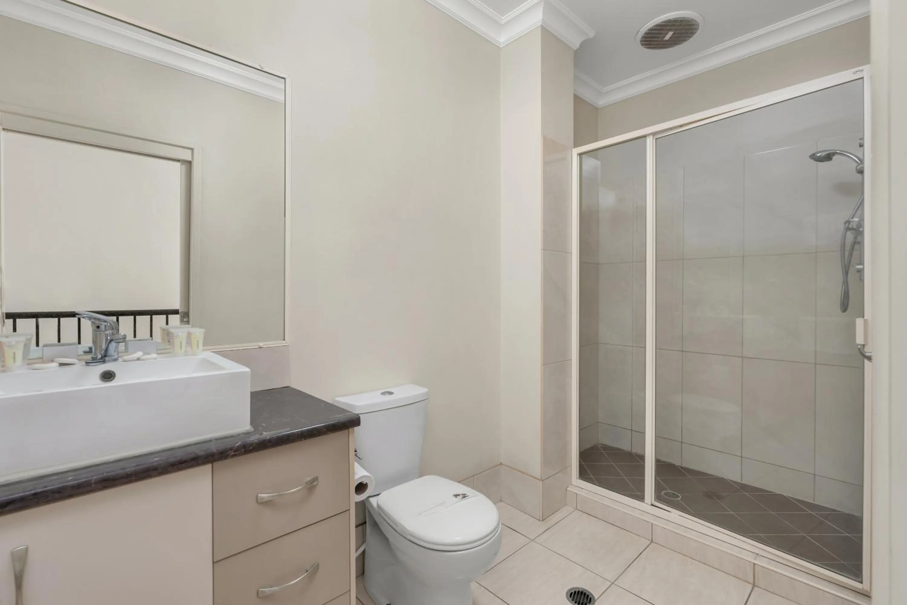 Western Gateway Motel and Apartments