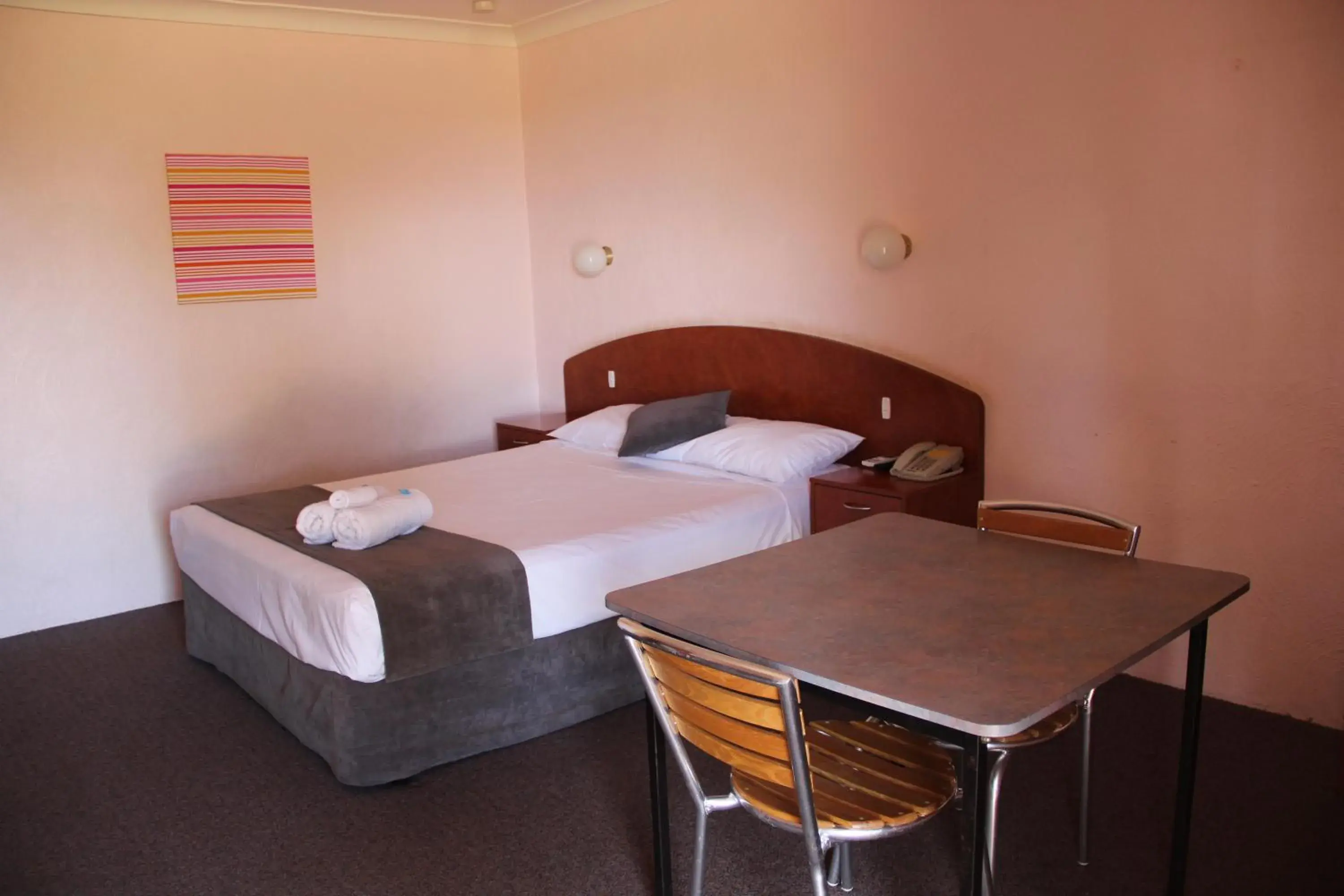 Two-Bedroom Suite in Childers Gateway Motor Inn Two-Bedroom Suite in Childers Gateway Motor Inn