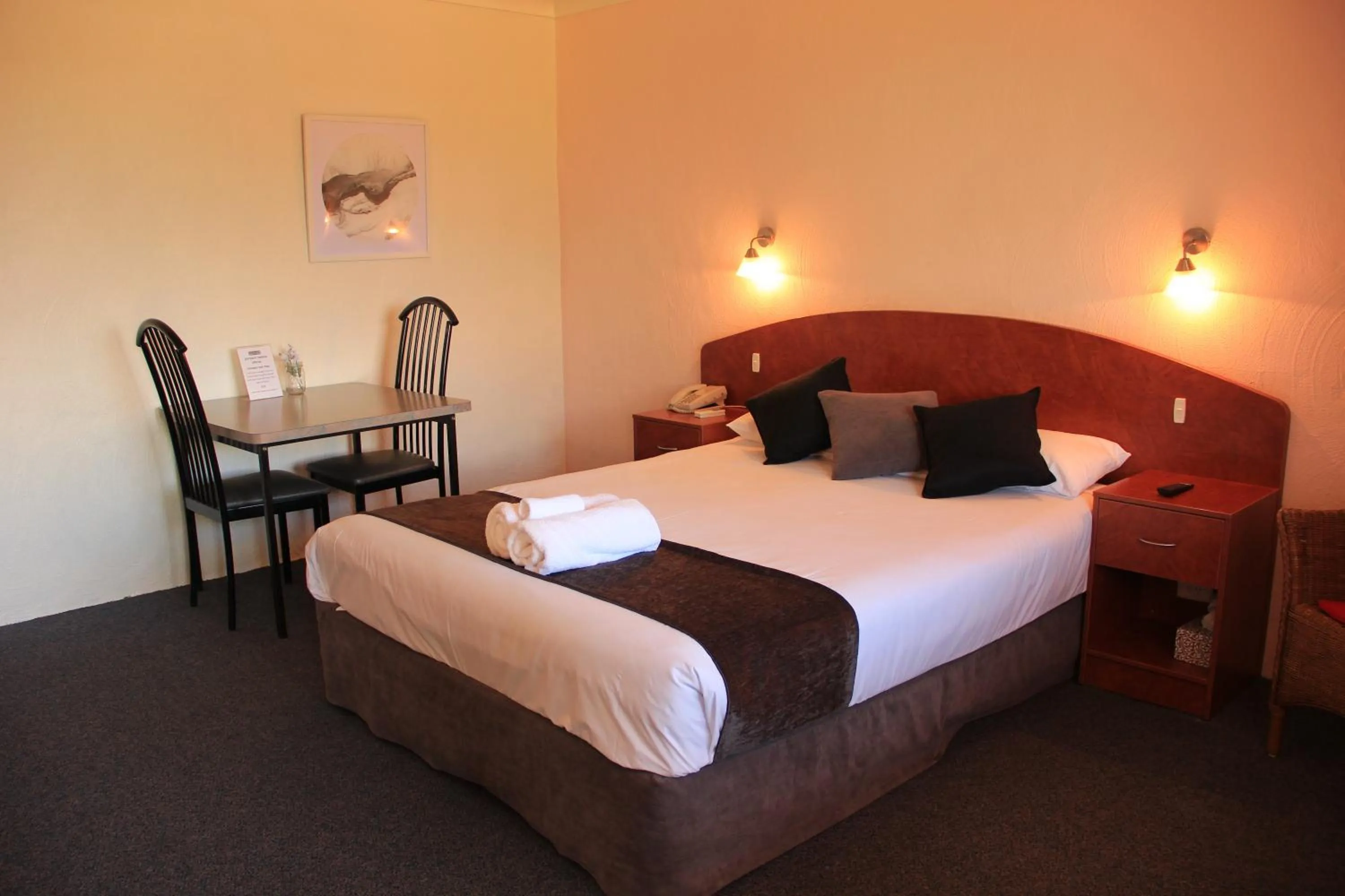 Bedroom, Bed in Childers Gateway Motor Inn